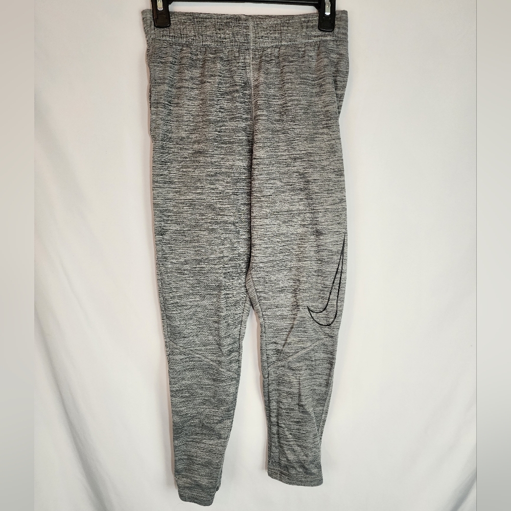 ❤️ 3/$25 Nike Dri-FIT Heather Gray Joggers